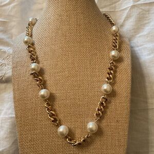 Ann Taylor Gold Chain Necklace with Pearls